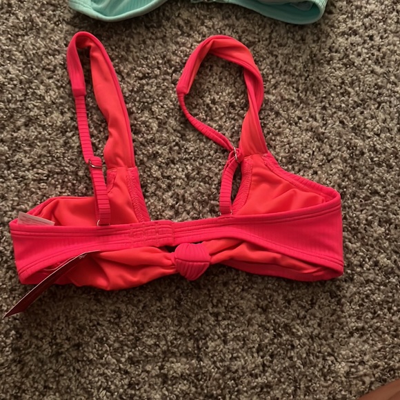 3 bikini tops - Picture 5 of 6